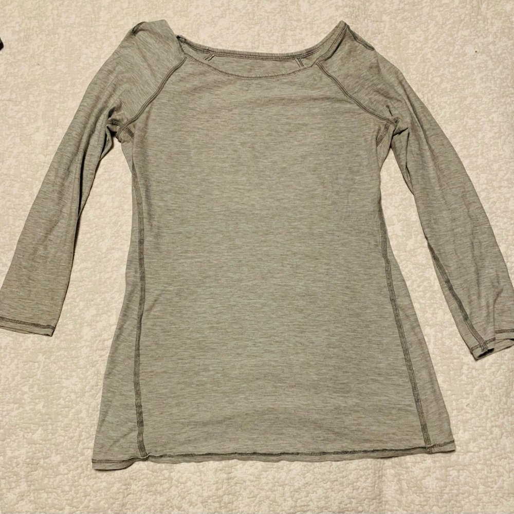 Lululemon Athletica Light Gray Long Sleeve Top